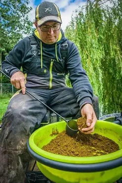 Matrix 3D-R X-Strong Bucket Hoop Mit Einsetzschüssel -Günstiges Matrix Geschäft 3d r groundbait hoop in use 14